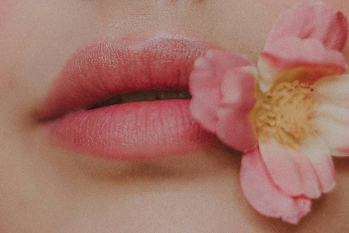 Is Your Lip Volume Booster Actually Working—or Just Burning Your Wallet? Here’s What Dermatologists & Makeup Artists *Really* Say